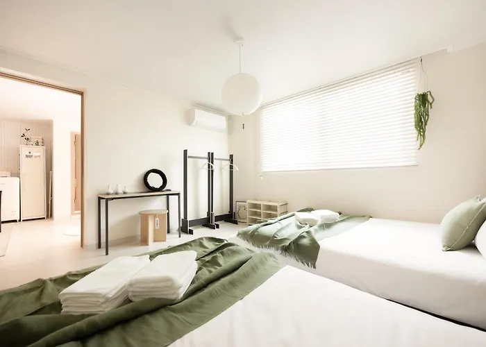 The Nook - Private Retreat Near Station *