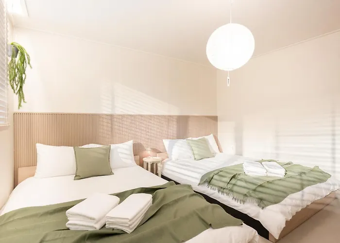 The Nook - Private Retreat Near Station Villa *
