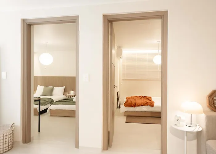 Villa The Nook - Private Retreat Near Station