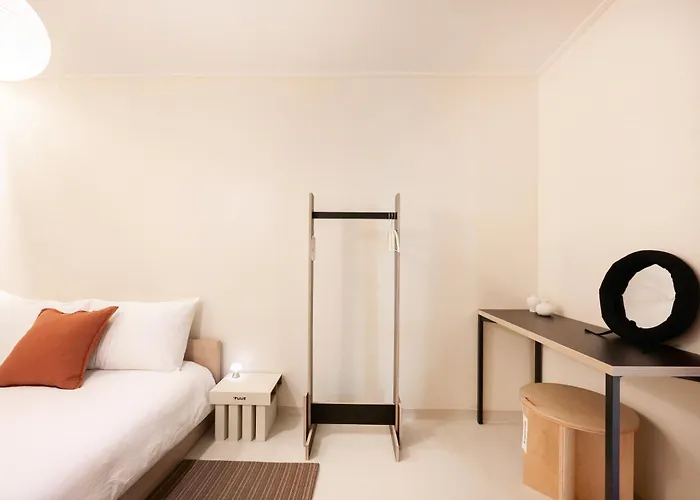 The Nook - Private Retreat Near Station Villa *
