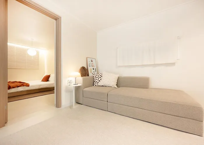 The Nook - Private Retreat Near Station